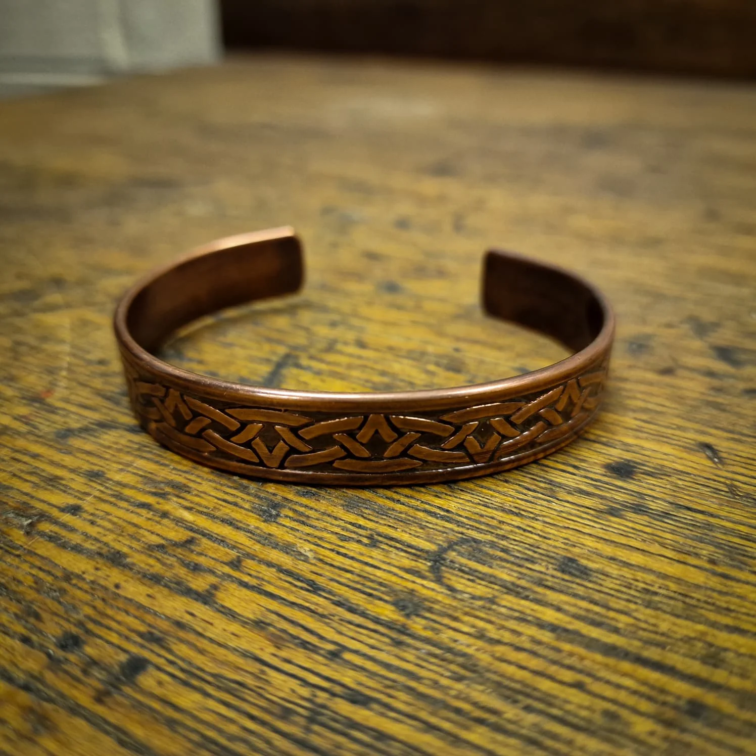 Antiqued Knotwork Copper Cuff - Line End