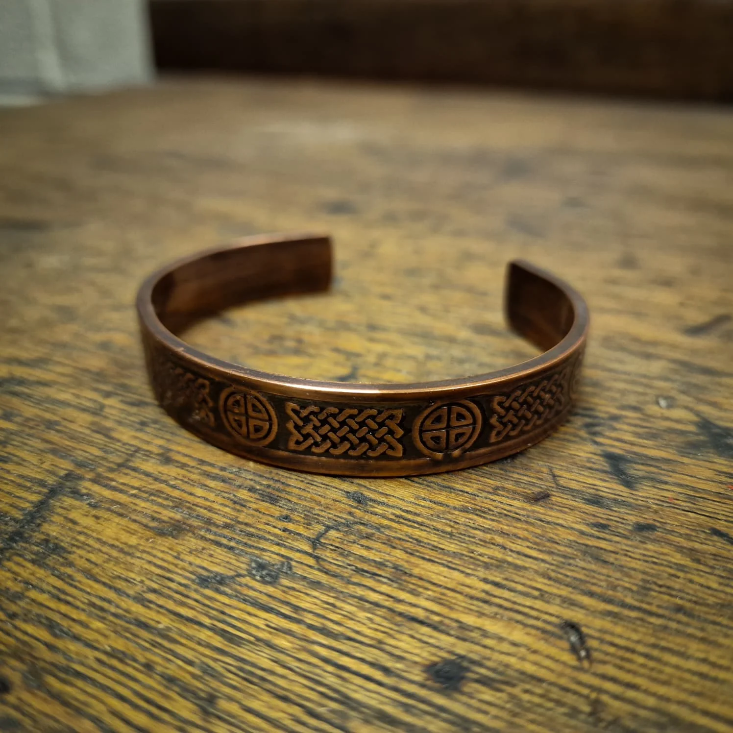 Antiqued Shield Copper Cuff - Line End
