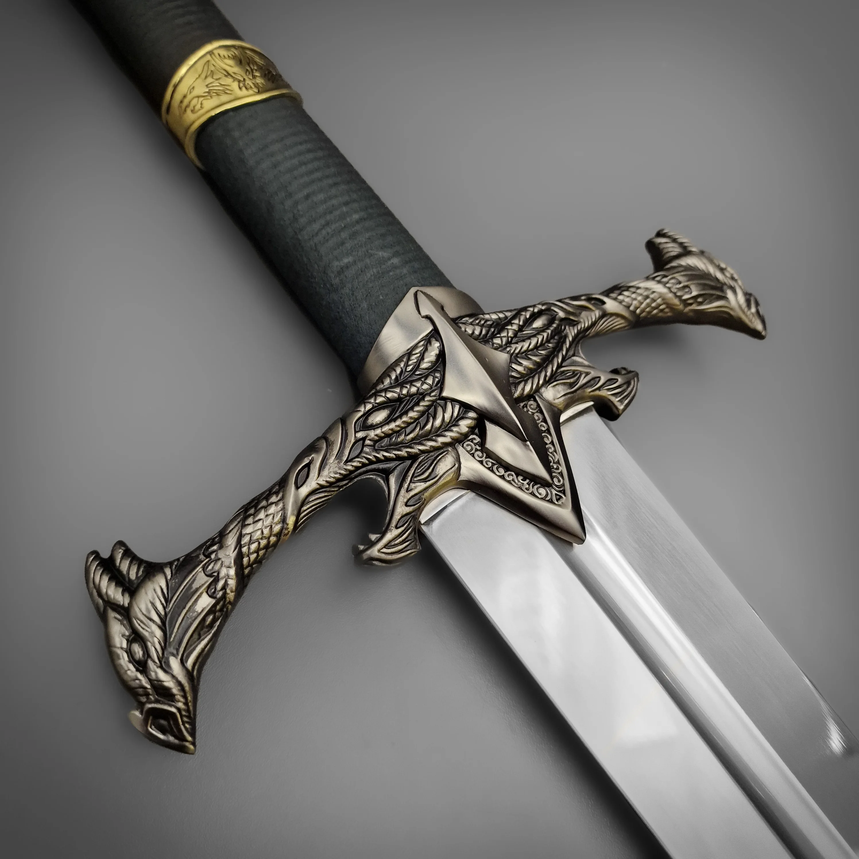 Blackfyre Sword of Aegon the Conqueror - A Song of Ice and Fire - Image 4