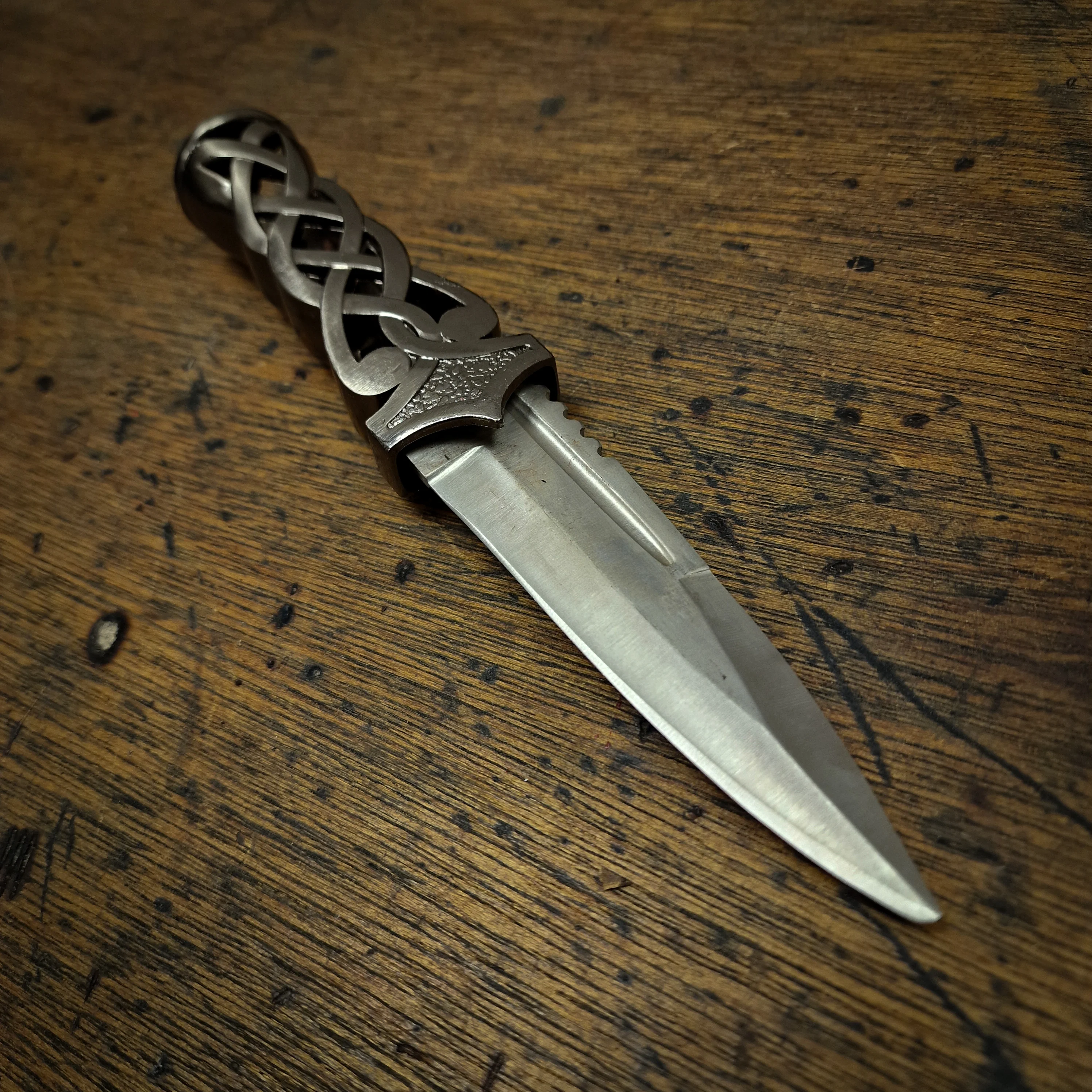 Celtic Knotwork Dagger - Seconds