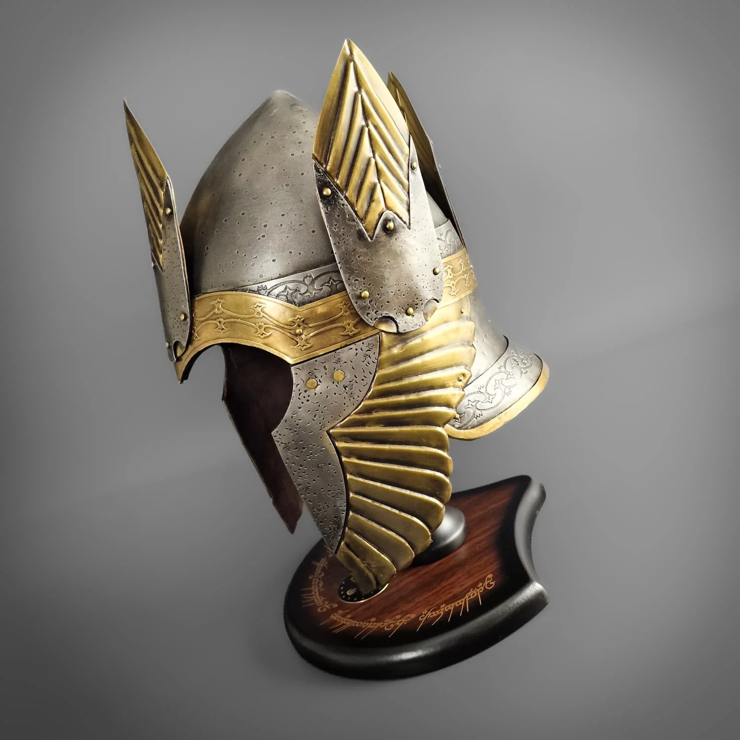 Helm of Isildur - The Lord of the Rings - Image 3