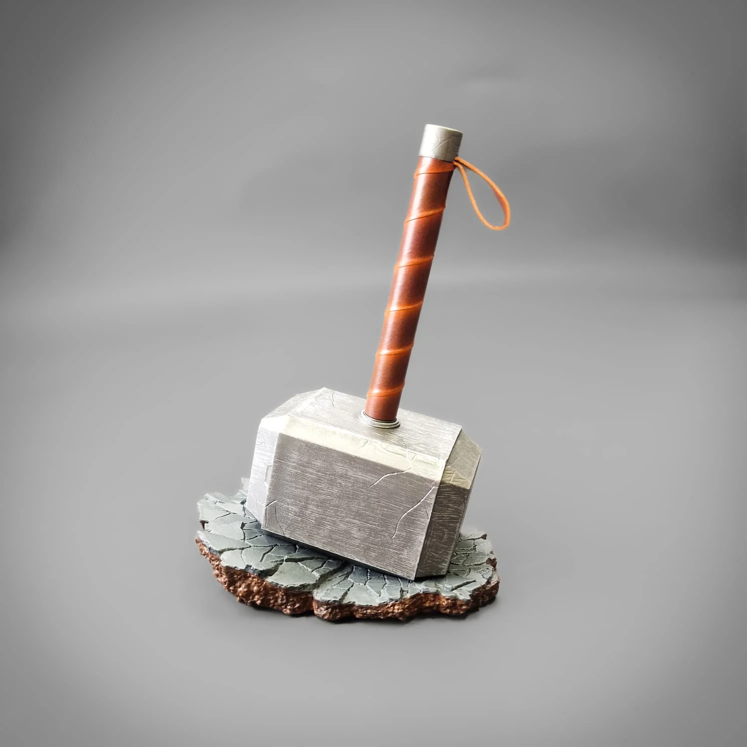 Magnetic Mjolnir Hammer Pen - Image 2