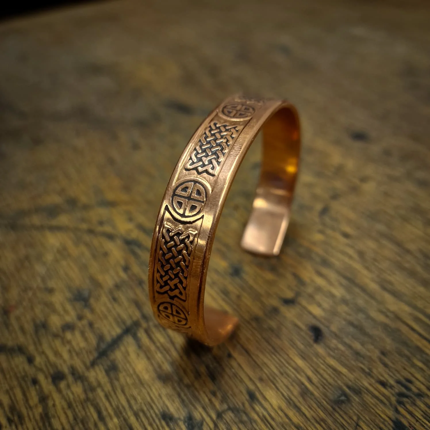Shield Copper Cuff - Line End