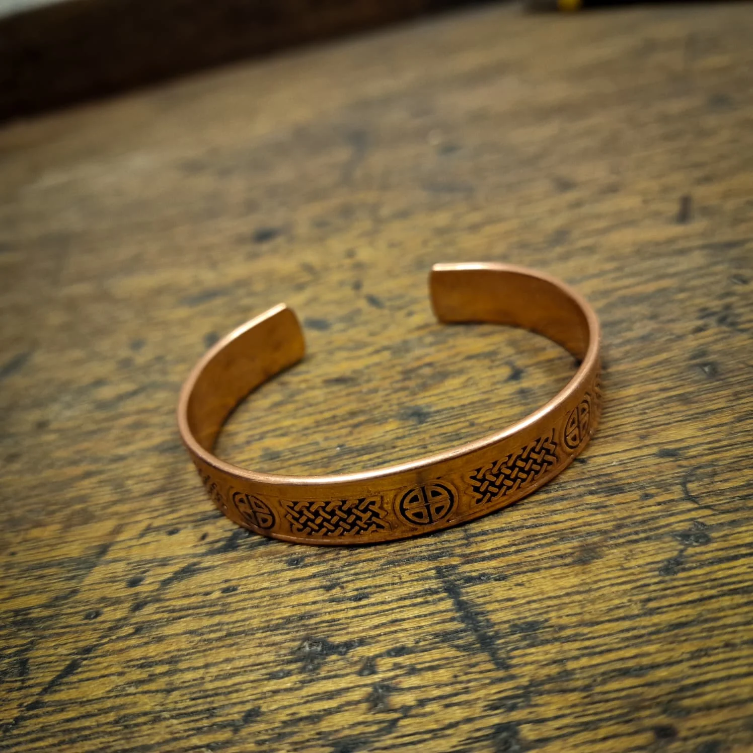 Shield Copper Cuff - Line End - Image 2
