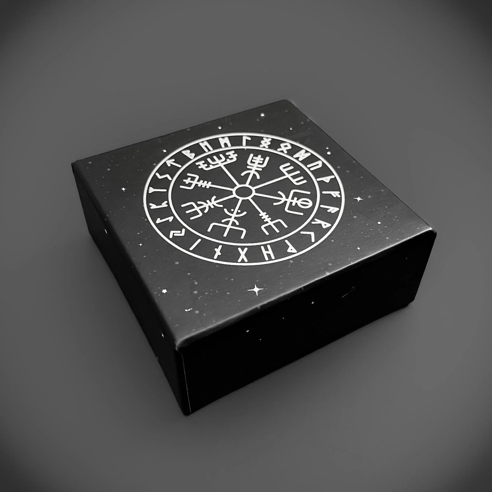 Wooden Vegvisir Rune Set - Image 4
